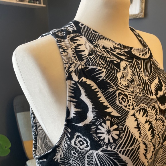 Anthropologie Black and white print fun top! - Picture 3 of 6